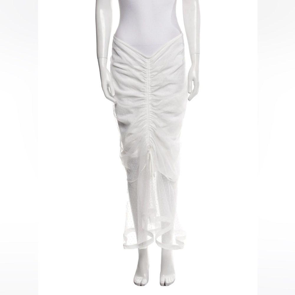💙❤️ Elegant White Ruched Skirt